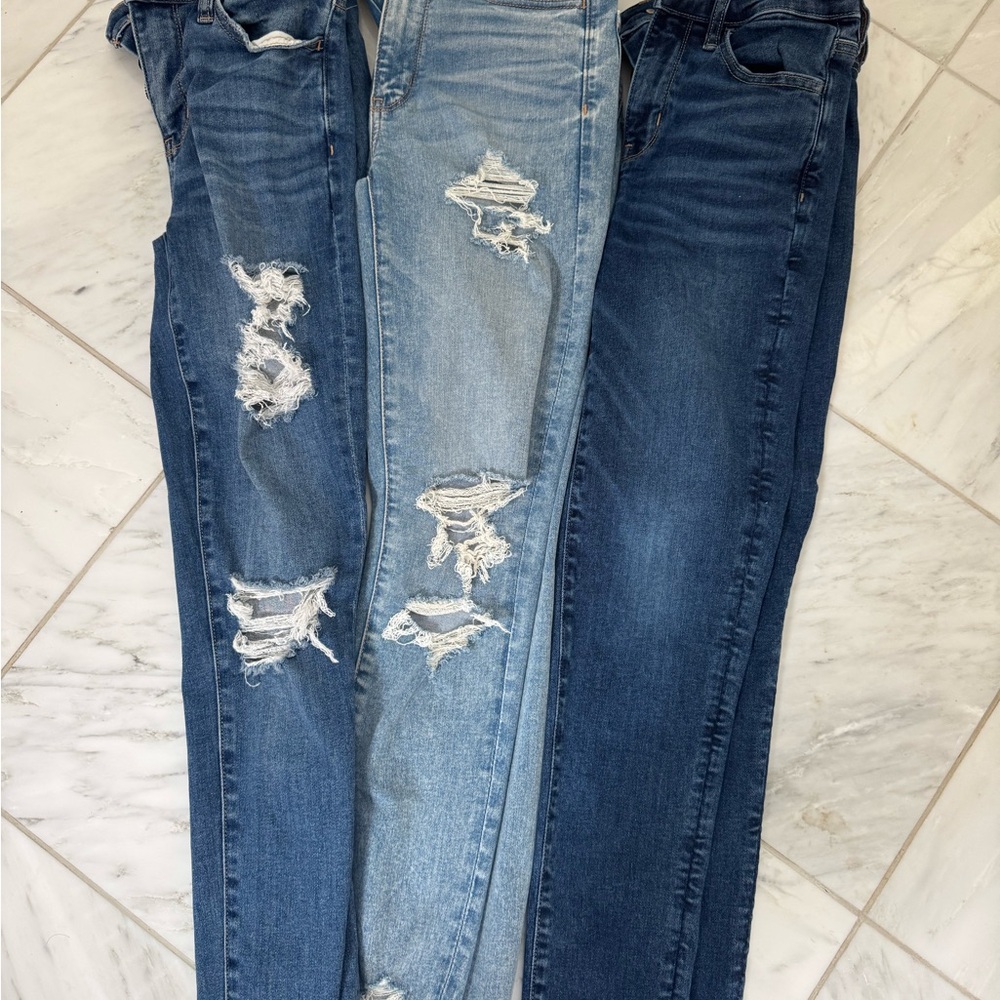 Stylish Blue Distressed Women's Jeans